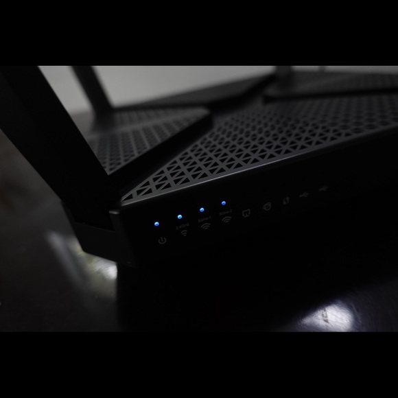 TP-Link Archer C3200 WIFI Router - Picture 8 of 8
